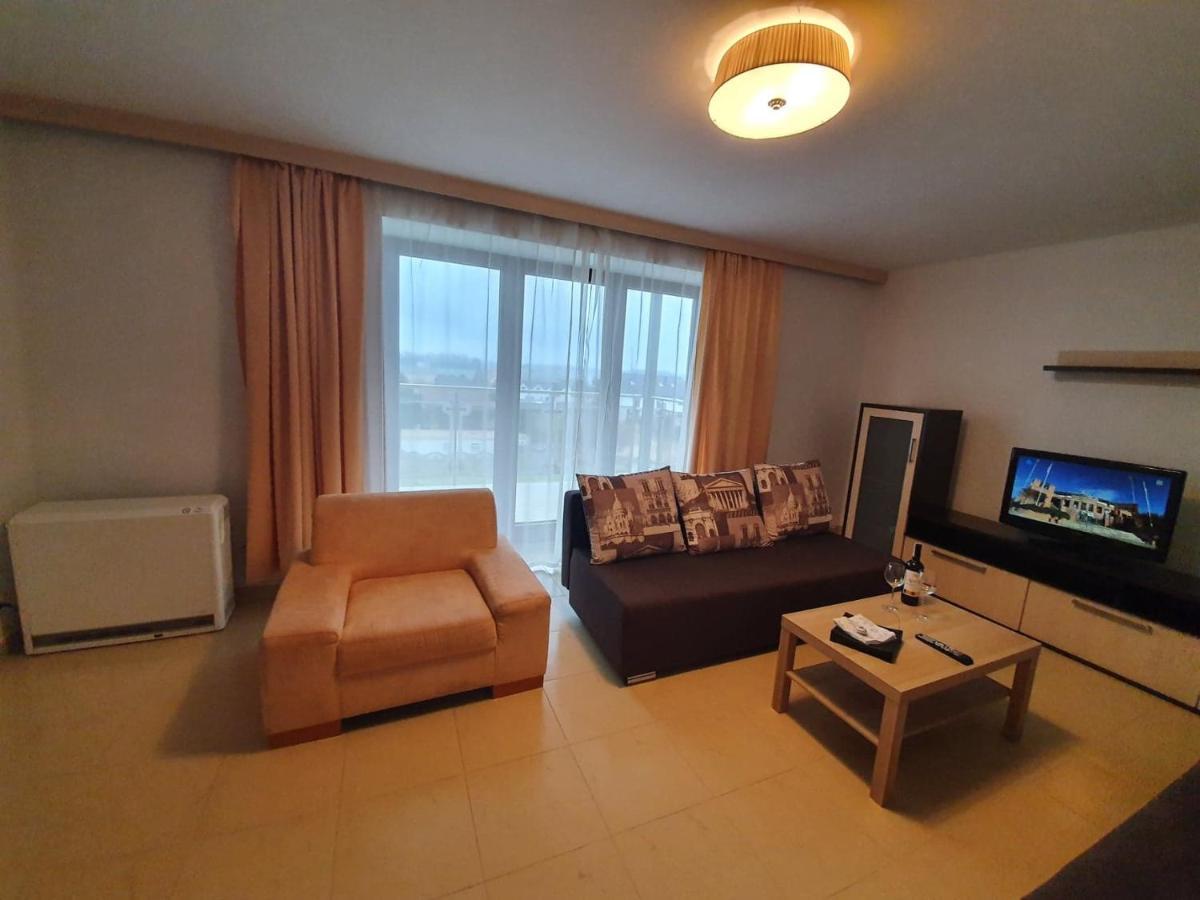 Lido Apartamenty Сърбиново Екстериор снимка